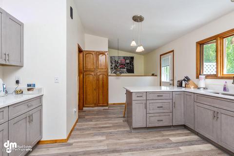 21665 Sheltering Spruce Loop, Chugiak, AK 99567 photo 16