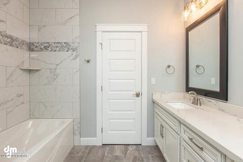 5282 E Silo Cir, Wasilla, AK 99654 photo 2