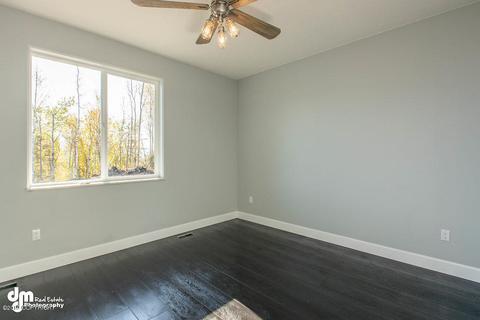 5282 E Silo Cir, Wasilla, AK 99654 photo 9