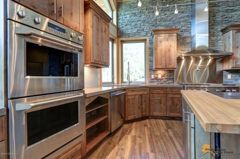 9338 Spring St, Eagle River, AK 99577 photo 9