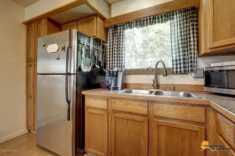 2001 E 75th Ave, Anchorage, AK 99507 photo 8
