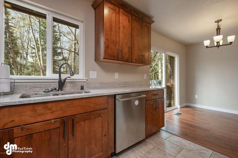 9536 Kigul Cir, Eagle River, AK 99577 photo 7