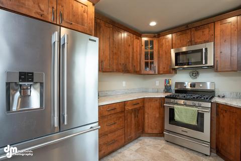 9536 Kigul Cir, Eagle River, AK 99577 photo 6