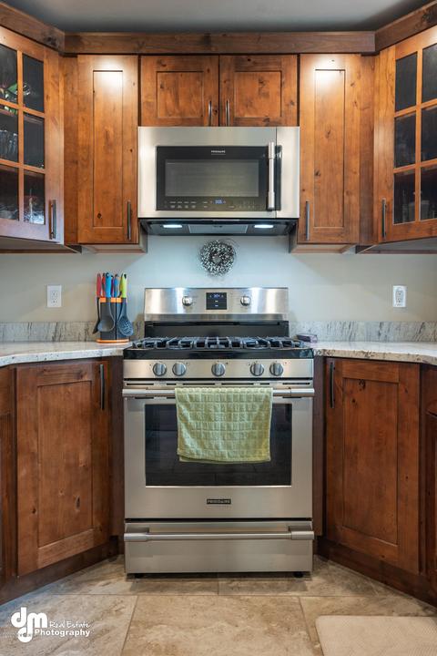 9536 Kigul Cir, Eagle River, AK 99577 photo 5