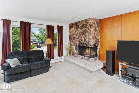 10827 Goodpaster Cir, Eagle River, AK 99577 photo 4
