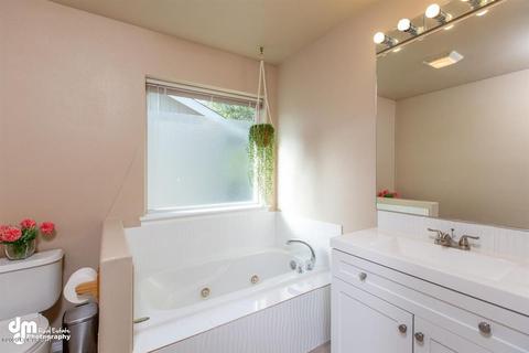 8461 Berry Patch Dr, Anchorage, AK 99502 photo 33