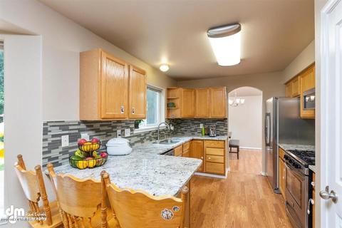 8461 Berry Patch Dr, Anchorage, AK 99502 photo 9