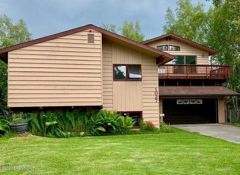 1027 Bench Ct, Anchorage, AK 99504 photo 1