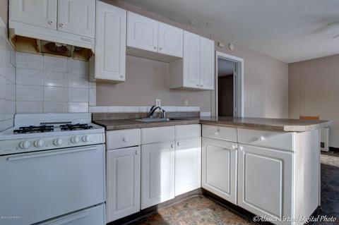 4601 E 4th Ave, Anchorage, AK 99504 photo 9