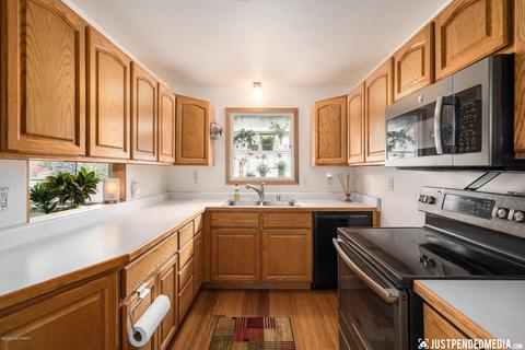 3231 E 43rd Ave, Anchorage, AK 99508 photo 8
