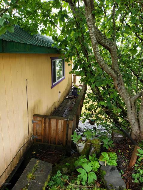 927 A Case Ave, Wrangell, AK 99929 photo 3
