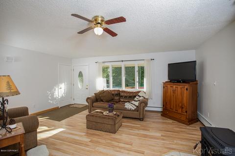 10233 Ledoux Ln, Eagle River, AK 99577 photo 7