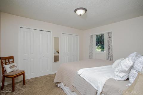 10233 Ledoux Ln, Eagle River, AK 99577 photo 9