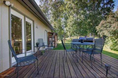 10233 Ledoux Ln, Eagle River, AK 99577 photo 4