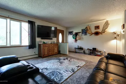17737 Blue Spruce Ln, Eagle River, AK 99577 photo 2