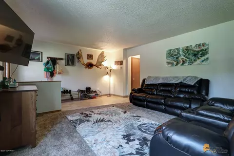 17737 Blue Spruce Ln, Eagle River, AK 99577 photo 3