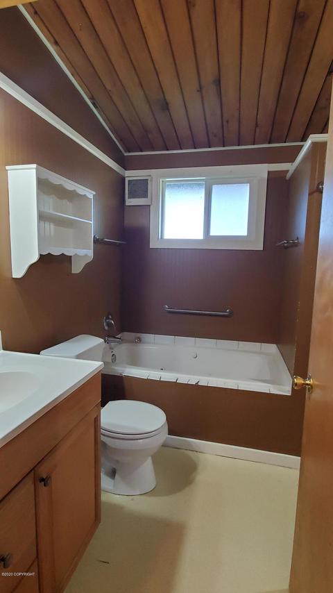 8137 E 5th Ave, Anchorage, AK 99504 photo 17