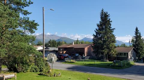 8137 E 5th Ave, Anchorage, AK 99504 photo 4