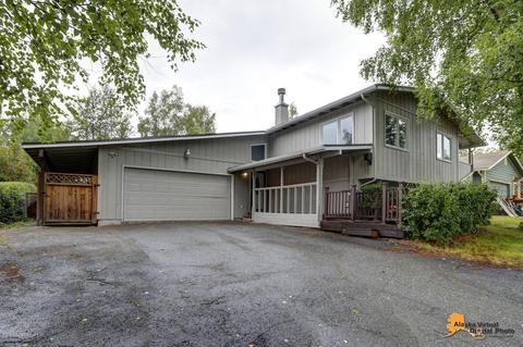 8431 E 12th Ct, Anchorage, AK 99504 photo 1