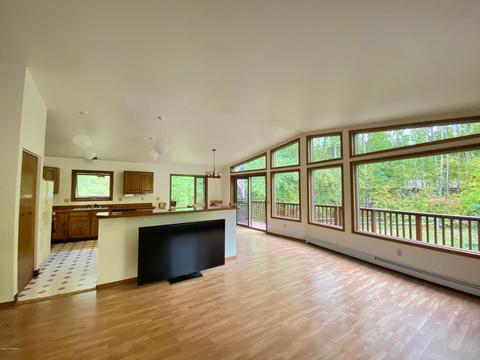 22043 Cloverleaf Rd, Chugiak, AK 99567 photo 8