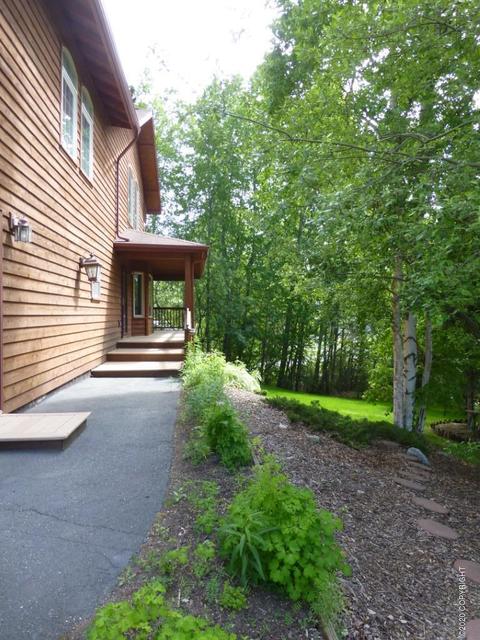 10383 Eagle River Ln, Eagle River, AK 99577 photo 3