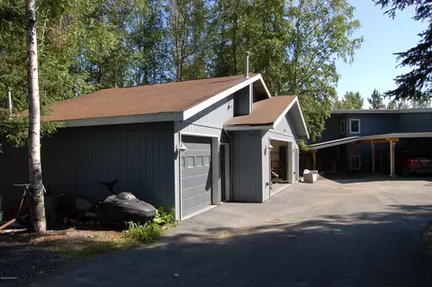 5530 E 38th Ct, Anchorage, AK 99504 photo 2