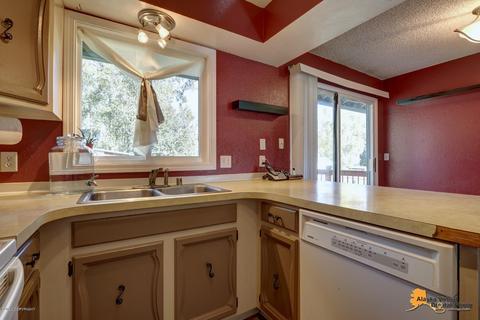 8601 E 11th Ct, Anchorage, AK 99504 photo 12
