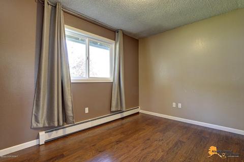 8601 E 11th Ct, Anchorage, AK 99504 photo 19