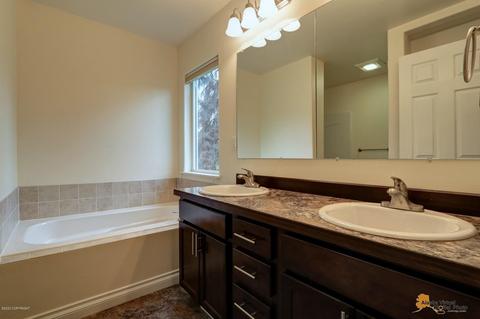 1415 Summit View St, Anchorage, AK 99504 photo 38