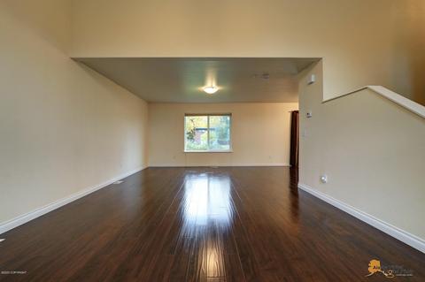 1415 Summit View St, Anchorage, AK 99504 photo 2