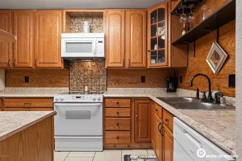 2000 E 72nd Ave, Anchorage, AK 99507 photo 26