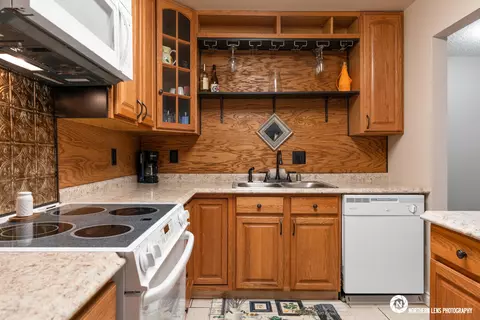 2000 E 72nd Ave, Anchorage, AK 99507 photo 27