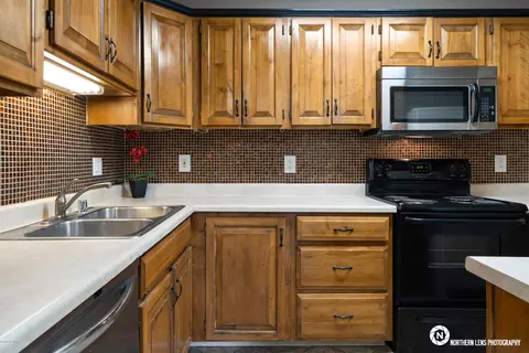 2000 E 72nd Ave, Anchorage, AK 99507 photo 10