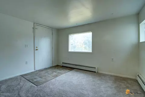 834 E 72nd Ave, Anchorage, AK 99518 photo 5