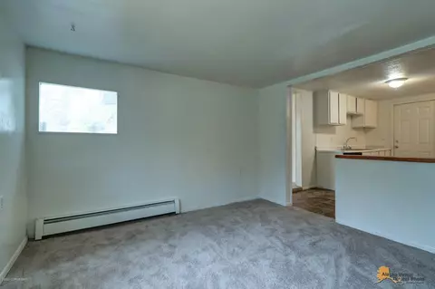 834 E 72nd Ave, Anchorage, AK 99518 photo 2