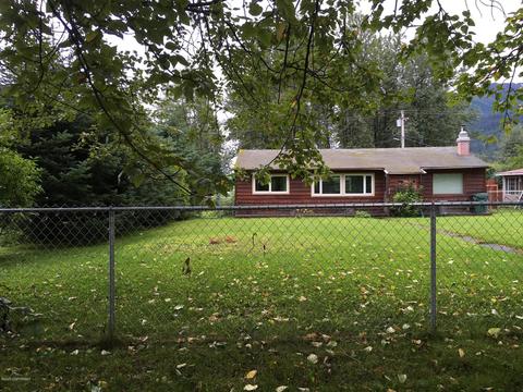 217 Marathon Dr, Seward, AK 99664 photo 2
