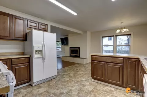 6430 E 9th Ave, Anchorage, AK 99504 photo 6
