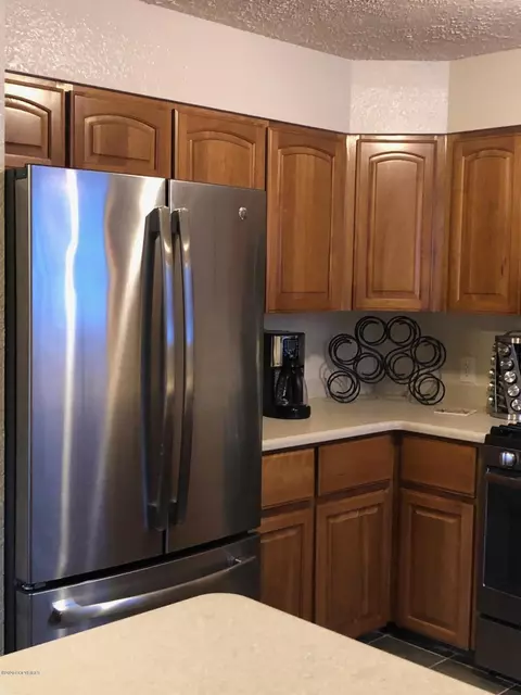 1307 Crescent Dr, Anchorage, AK 99508 photo 8