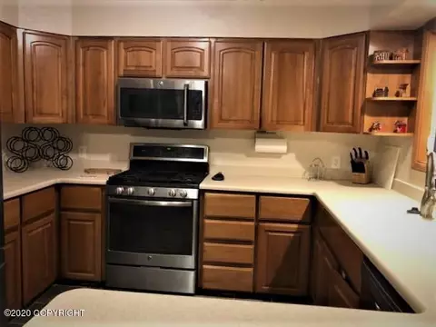 1307 Crescent Dr, Anchorage, AK 99508 photo 5