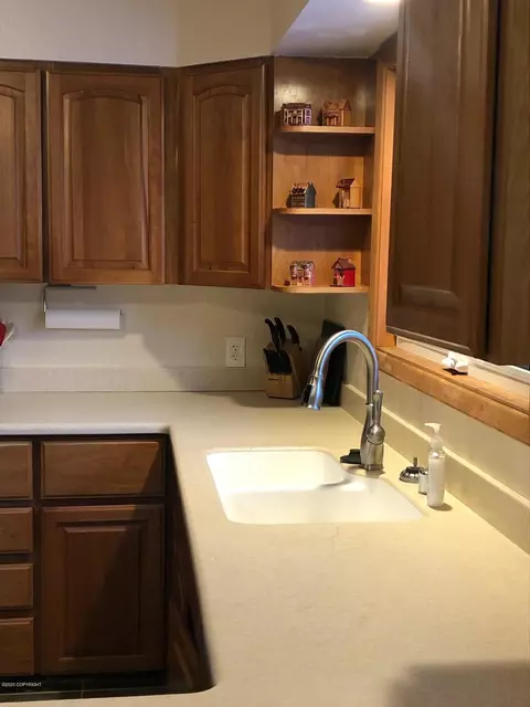 1307 Crescent Dr, Anchorage, AK 99508 photo 7