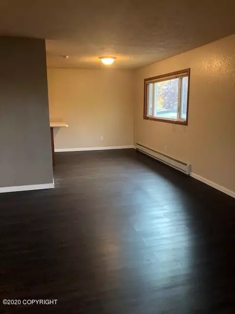 1307 Crescent Dr, Anchorage, AK 99508 photo 9