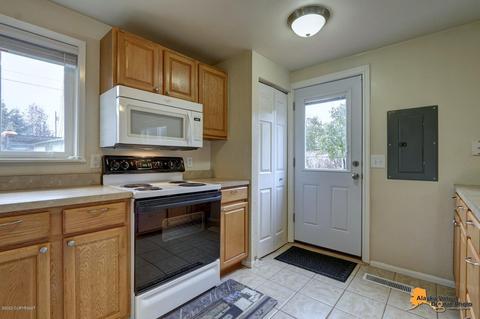 1803 Twining Dr, Anchorage, AK 99504 photo 10