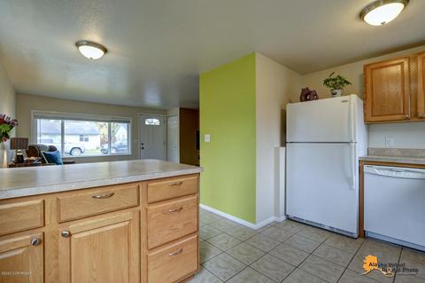 1803 Twining Dr, Anchorage, AK 99504 photo 11