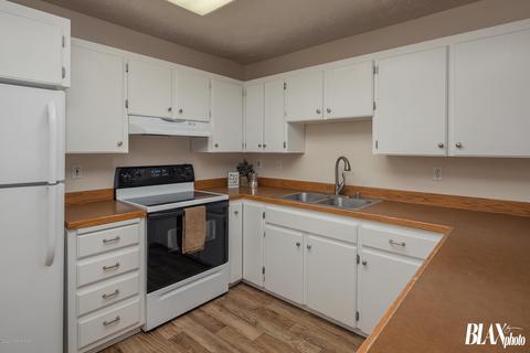 18524 Chekok Cir, Eagle River, AK 99577 photo 8