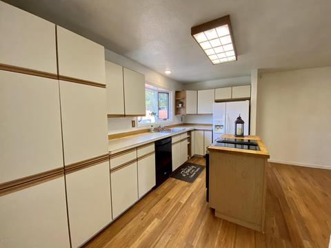 3836 Baxter Rd, Anchorage, AK 99504 photo 8