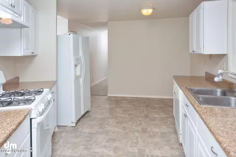 16108 Shims St, Eagle River, AK 99577 photo 5