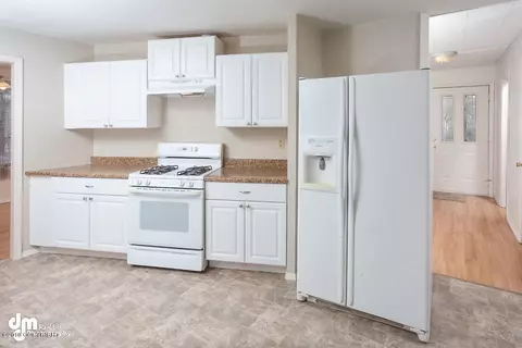 16108 Shims St, Eagle River, AK 99577 photo 3