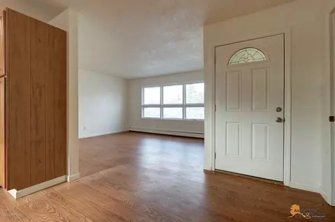 8026 E 4th Ave, Anchorage, AK 99504 photo 2