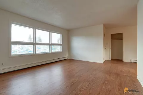 8026 E 4th Ave, Anchorage, AK 99504 photo 5