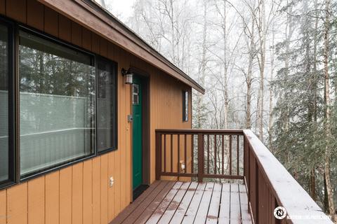 21935 Cloverleaf Rd, Chugiak, AK 99567 photo 4